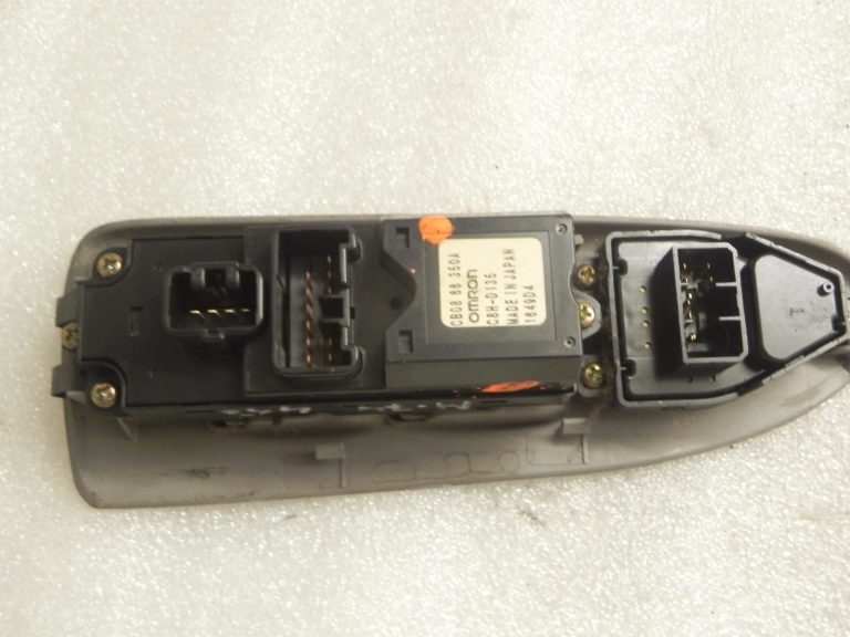 MAZDA PREMACY CP Elektriskā loga slēdzis priekšējais kreisais CB0866350A C8H-D135 08X9D4