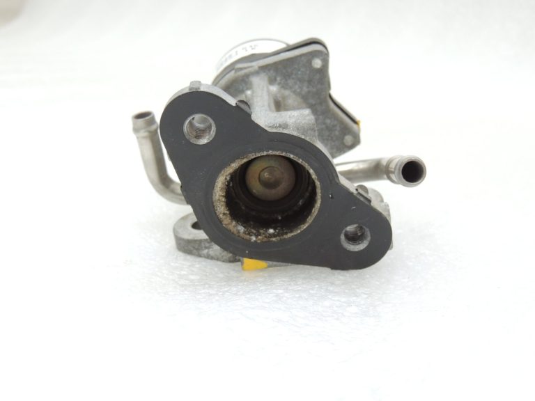 Toyota Yaris IV XP210 1.5 HEV 68kW EGR vārsts EGR vārsts 2562015360 25620-15360