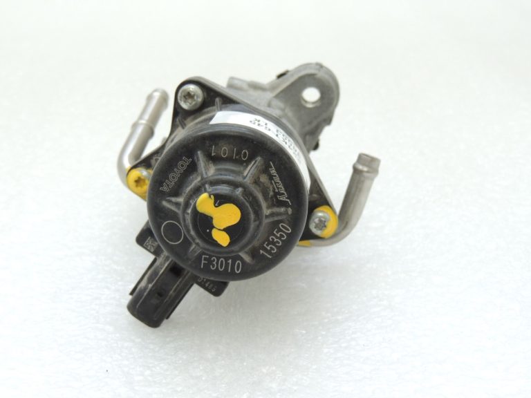 Toyota Yaris IV XP210 1.5 HEV 68kW EGR vārsts EGR vārsts 2562015360 25620-15360