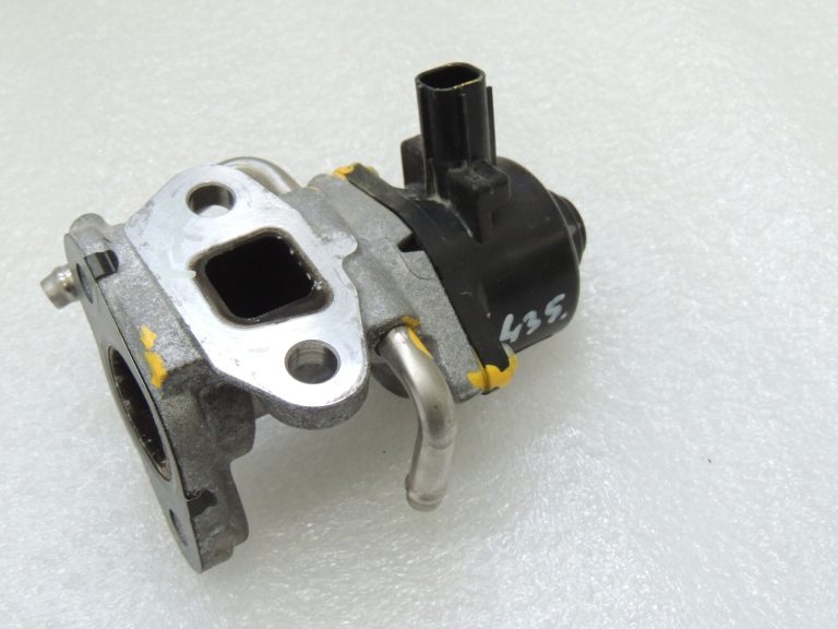 Toyota Yaris IV XP210 1.5 HEV 68kW EGR vārsts EGR vārsts 2562015360 25620-15360