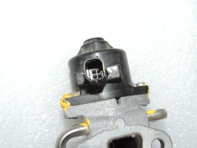 Toyota Yaris IV XP210 1.5 HEV 68kW EGR vārsts EGR vārsts 2562015360 25620-15360