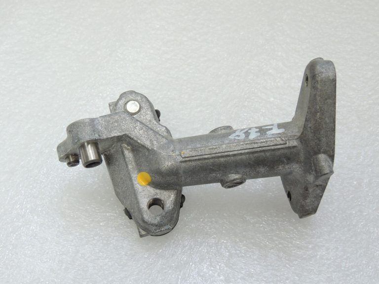 Toyota Yaris IV XP210 1.5 HEV 68kW EGR caurule 2562415010 25624-15010