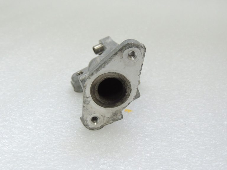 Toyota Yaris IV XP210 1.5 HEV 68kW EGR caurule 2562415010 25624-15010
