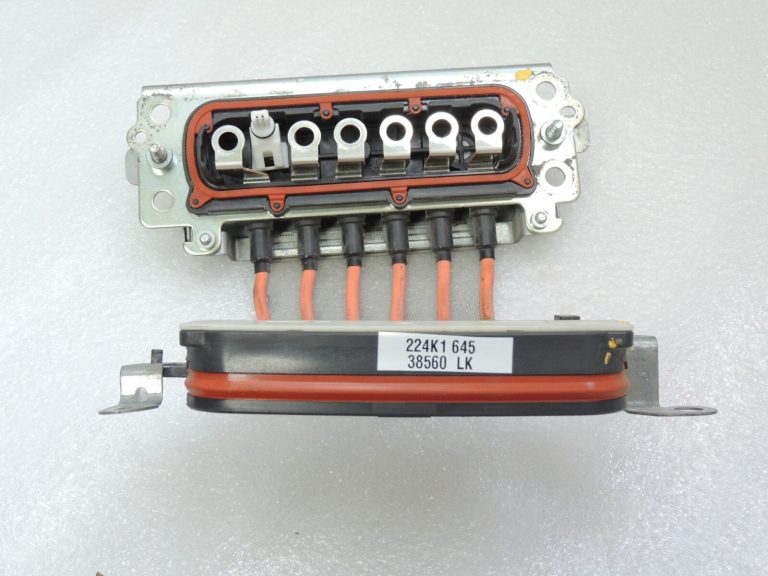 Toyota Yaris IV XP210 1.5 HEV 68kW elektromotora savienojums G1148K0010 G1148-K0010