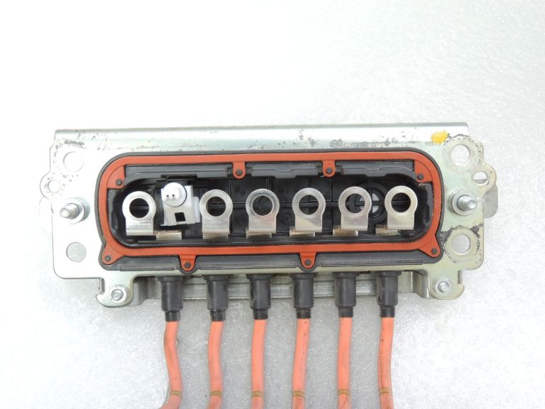 Toyota Yaris IV XP210 1.5 HEV 68kW elektromotora savienojums G1148K0010 G1148-K0010