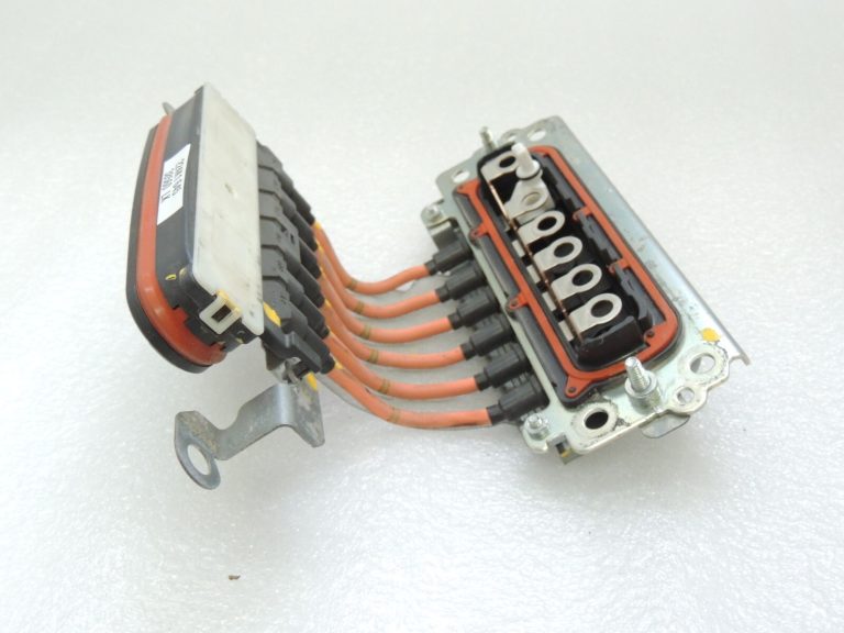 Toyota Yaris IV XP210 1.5 HEV 68kW elektromotora savienojums G1148K0010 G1148-K0010