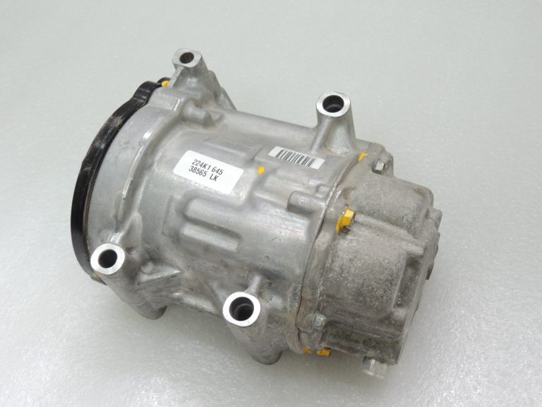 Toyota Yaris IV XP210 1.5 HEV Gaisa kondicionēšanas kompresors AC kompresors 88370K0010