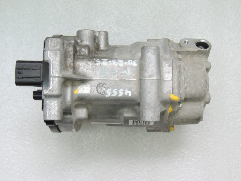 Toyota Yaris IV XP210 1.5 HEV Gaisa kondicionēšanas kompresors AC kompresors 88370K0010