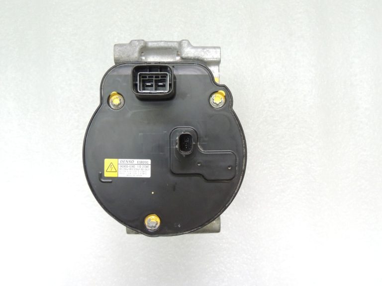 Toyota Yaris IV XP210 1.5 HEV Gaisa kondicionēšanas kompresors AC kompresors 88370K0010