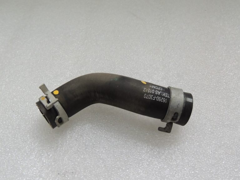 Toyota Yaris IV XP210 1.5 HEV 68kW Ūdens caurules šļūtene 16260-F3070 16260F3070 16260F3070