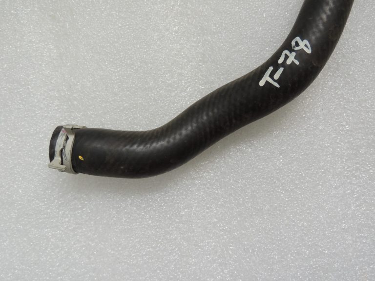 Toyota Yaris IV XP210 1.5 HEV 68kW Ūdens caurules šļūtene 87245-52390 8724552390
