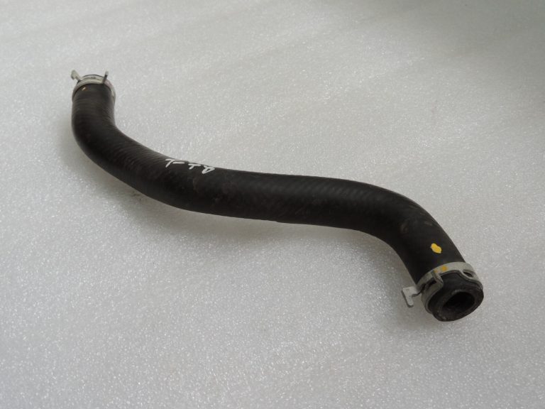 Toyota Yaris IV XP210 1.5 HEV 68kW Ūdens caurules šļūtene 87245-52390 8724552390