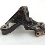 Toyota Yaris IV XP210 1.5 HEV 68kW motora stiprinājuma kronšteins labajā pusē 12315F3020