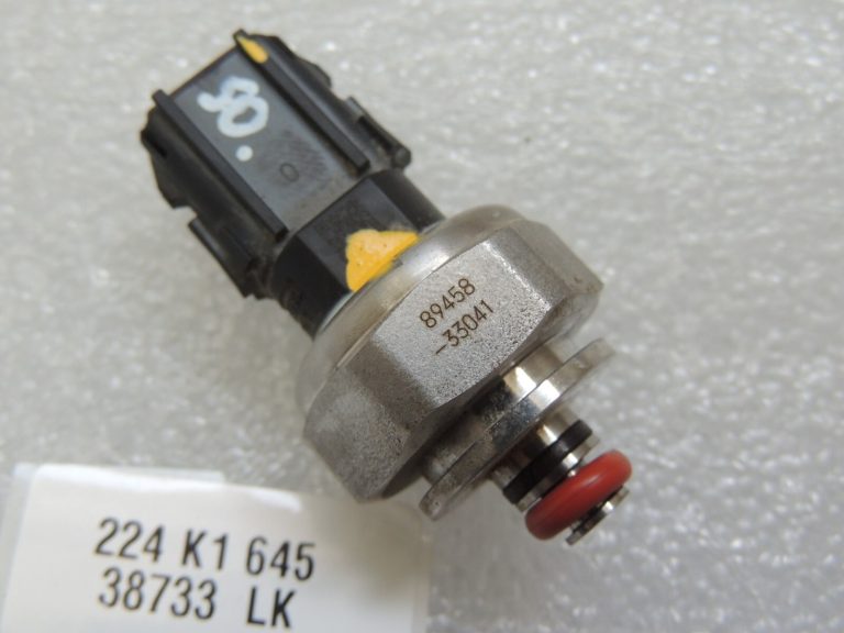 Toyota Yaris IV XP210 1.5 HEV 68kW degvielas iesmidzināšanas sensors 89458-33041 8945833041