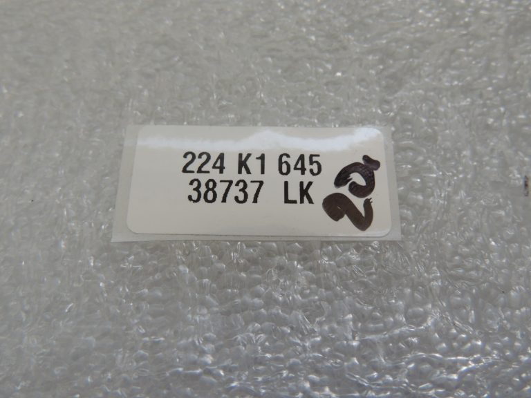 Toyota Yaris IV XP210 1.5 HEV 68kW Eļļas mērknaibles 15301-F3020 1530115070