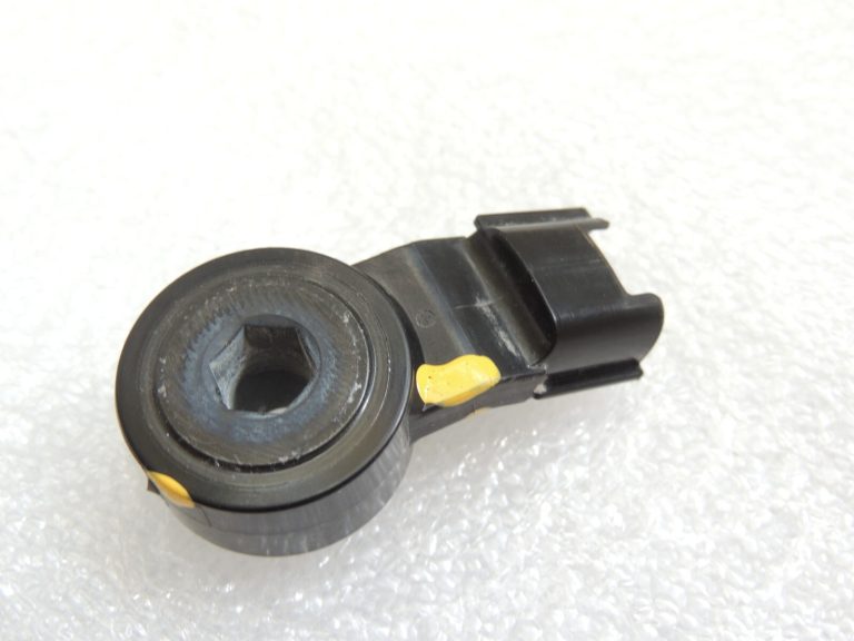 Oriģināls Toyota Yaris IV XP210 1.5 HEV 68kW Klauves sensors 89615-02020 171000-1111