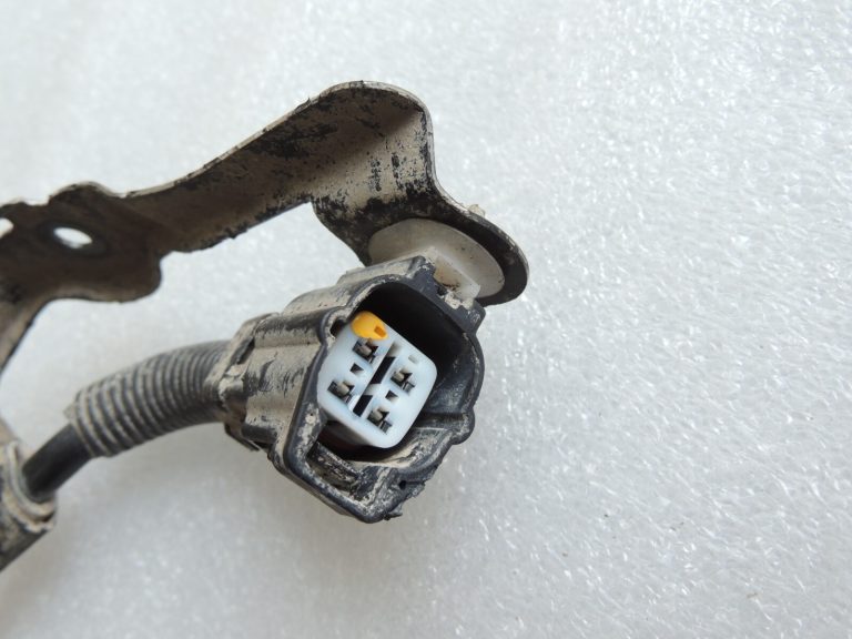 Toyota Yaris IV XP210 HEV Autostāvbremžu elektroinstalācijas siksna kreisā 890C0-K0020