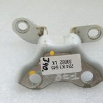 Toyota Yaris IV XP210 HEV White 089 Durvju eņģe aizmugurējā labā augšējā 687500H010v