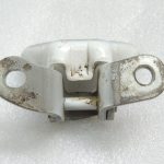 Toyota Yaris IV XP210 HEV White 089 durvju eņģes priekšējā kreisā apakšējā daļa 6874002050