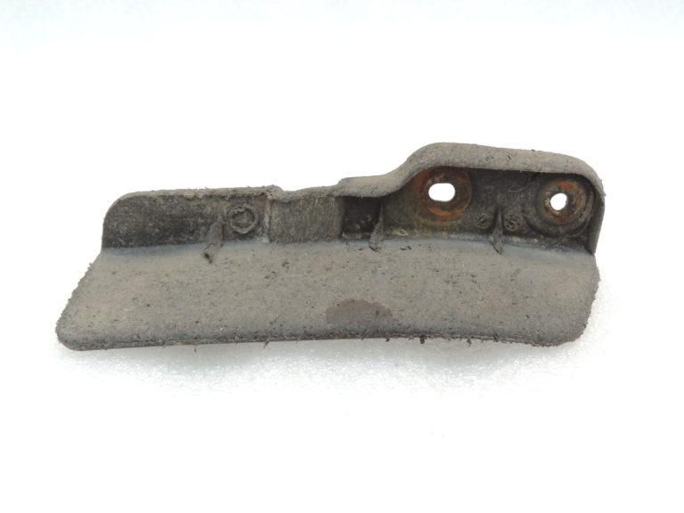 Toyota Yaris IV XP210 Aizmugurējā kreisā apakšējā dubļu atloka 65632-K0030 65632K0030
