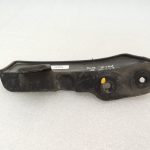 Toyota Yaris IV XP210 Aizmugurējā kreisā apakšējā dubļu atloka 65632-K0030 65632K0030