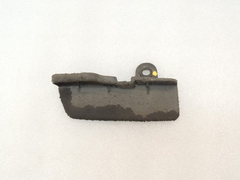 Toyota Yaris IV XP210 Aizmugurējais kreisais dubļu atloks 65631-K0030 65631K0030