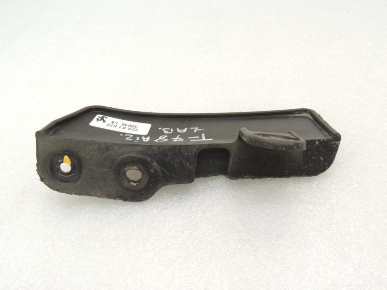 Toyota Yaris IV XP210 Aizmugurējais kreisais dubļu atloks 65631-K0030 65631K0030