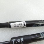 Toyota Yaris IV XP210 aizmugurējo durvju gāzes statņu komplekts 68950-K0020