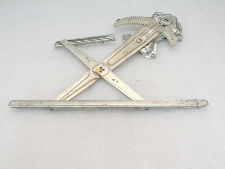 Mitsubishi Outlander III Logu regulatora mehānisms priekšējais labais 5713A344
