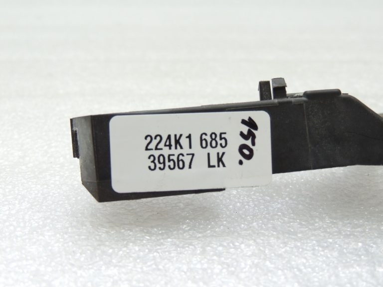 Mitsubishi Outlander III durvju roktura rāmis aizmugurējais kreisais 5746A003 roktura kronšteins