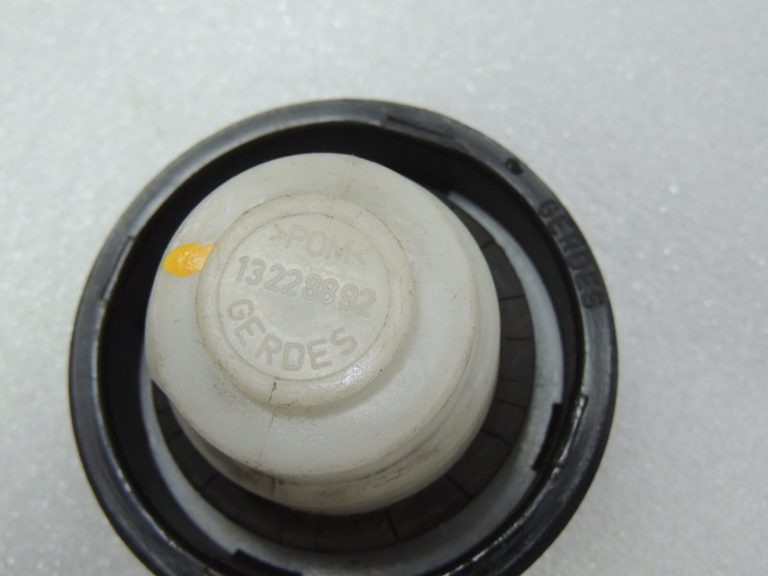 Opel Corsa D Meriva degvielas uzpildes vāciņš 13228892 808136