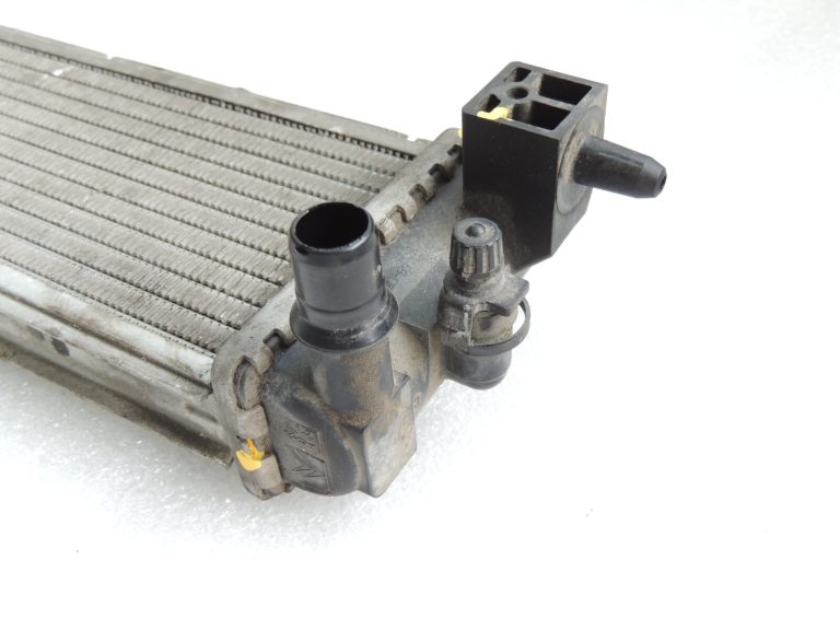 Peugeot 508 I RXH 2.0HDi Hybrid ūdens dzesētājs Radiators 9671771780