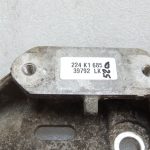 Peugeot 508 I RXH 2.0HDi Hybrid Aizmugurējā vērpes stieņa kronšteins, kreisais 517272