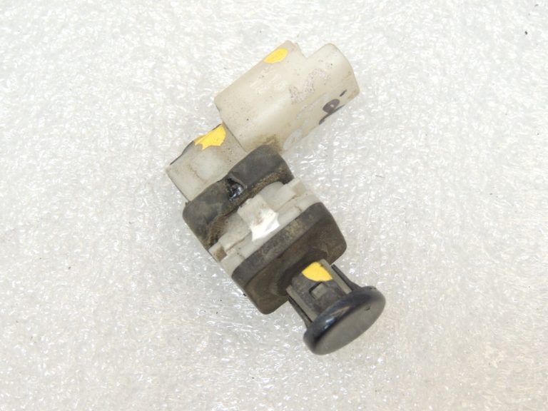 Peugeot 508 I RXH Sedans Aizmugures durvju slēdzis 742161 872593 KGN – BOURRASQUE