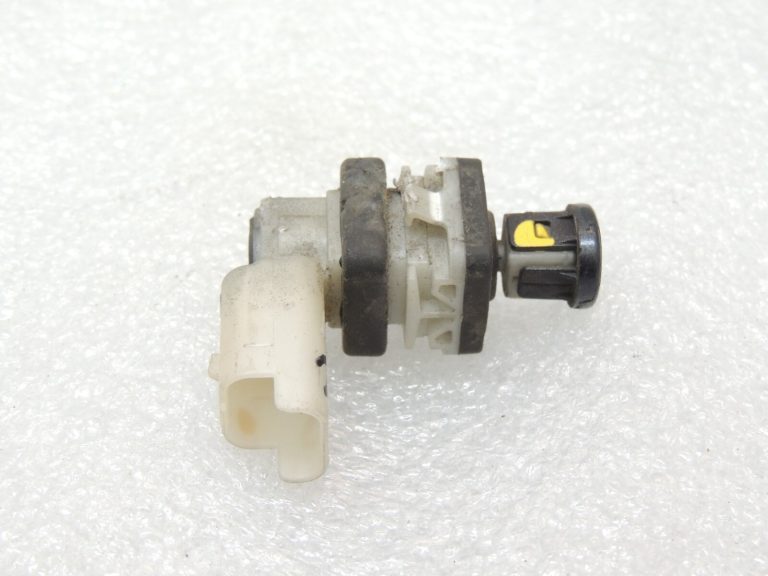 Peugeot 508 I RXH Sedans Aizmugures durvju slēdzis 742161 872593 KGN – BOURRASQUE