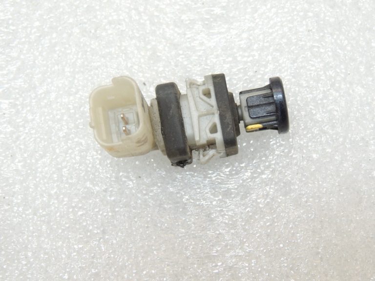 Peugeot 508 I RXH Sedans Aizmugures durvju slēdzis 742161 872593 KGN – BOURRASQUE