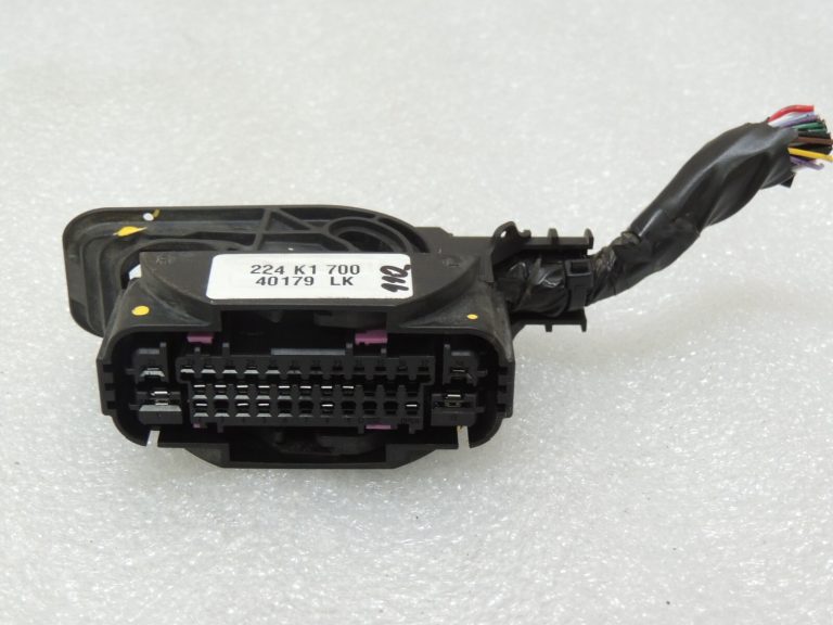 Suzuki SX4 S-CROSS 4WD ABS vadības bloka savienotājs 1928405767
