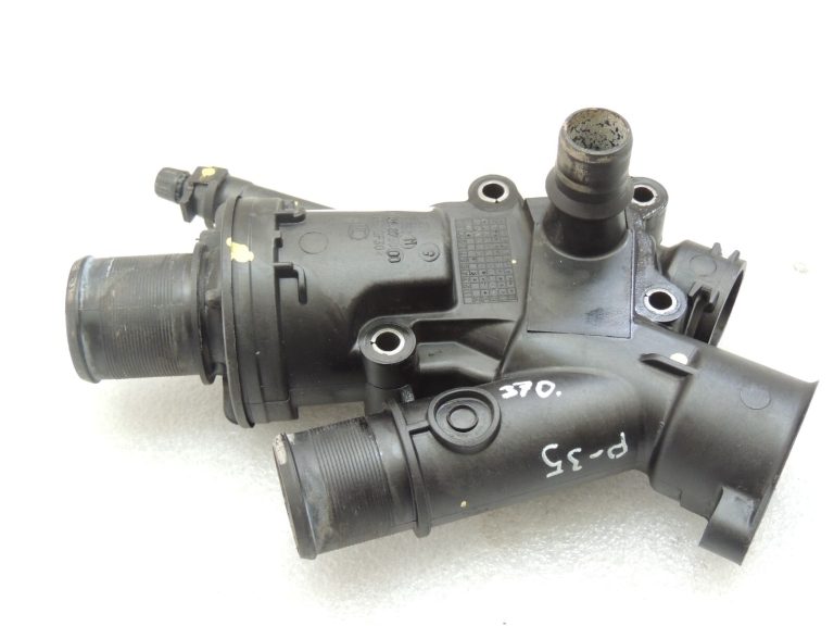 Peugeot 508 I RXH 2.0HDi dīzeļdegvielas termostata korpuss 1323 V3 9803648780