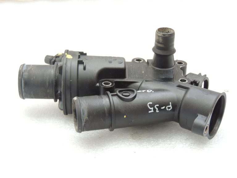 Peugeot 508 I RXH 2.0HDi dīzeļdegvielas termostata korpuss 1323 V3 9803648780