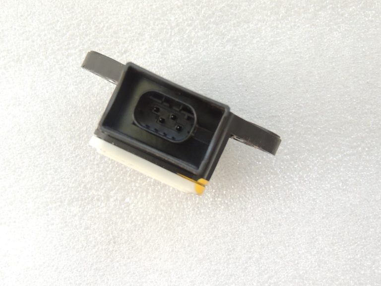 Toyota Avensis T27 ESP vadības bloka rotācijas ātruma sensors 0265005855 89183-05030
