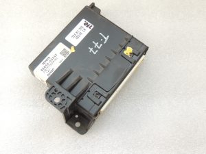 Toyota Avensis T27 Air conditioning control unit 88650-05242 AC Control unit
