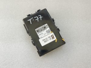 Toyota Avensis T27 Control Unit Power Management Control 89690-05110