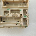 Toyota Avensis T27 salona drošinātāju vadības bloks 82730-05750 82730-05720
