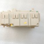 Toyota Avensis T27 salona drošinātāju vadības bloks 82730-05750 82730-05720