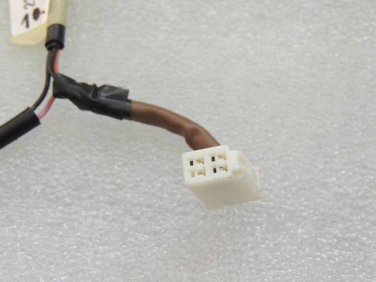 Toyota Avensis T27 stūres rata pārnesumu pārslēgšanas trose 84523-0F010 845230F010