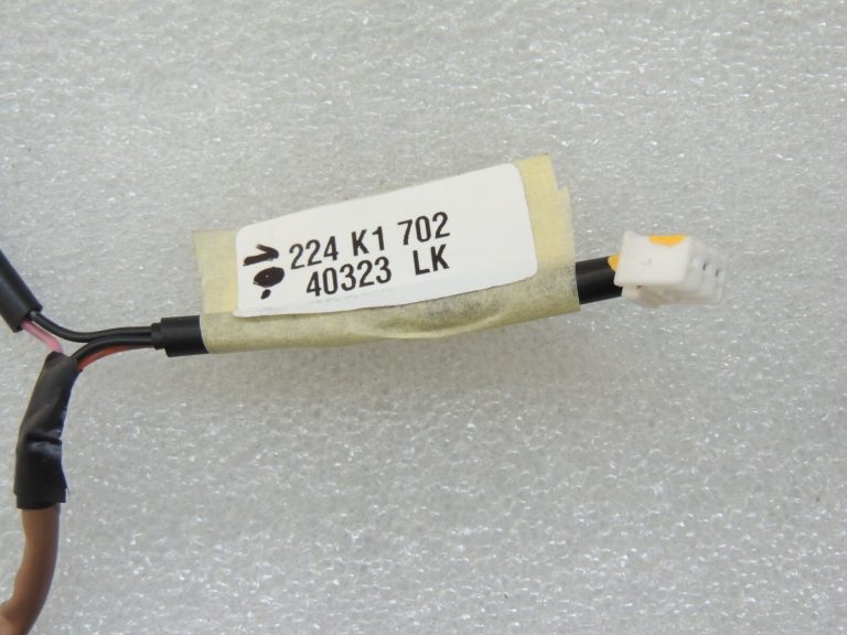 Toyota Avensis T27 stūres rata pārnesumu pārslēgšanas trose 84523-0F010 845230F010