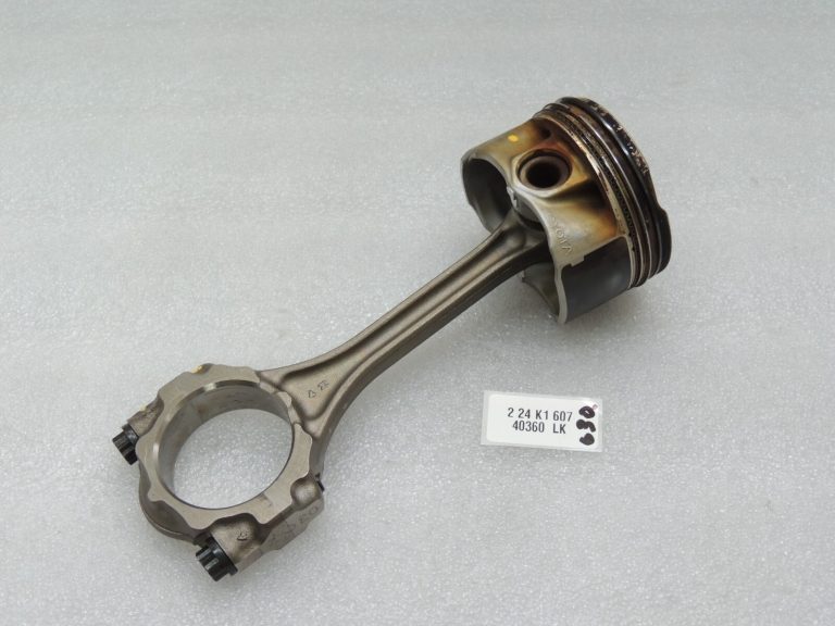 Toyota Yaris P13 1.5 16V 2NRFKE 82kw Sakare ar virzuli 13201-49116 13101-47180