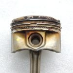 Toyota Yaris P13 1.5 16V 2NRFKE 82kw Sakare ar virzuli 13201-49116 13101-47180