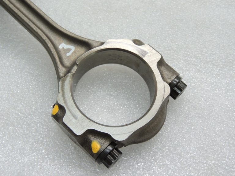 Toyota Yaris P13 1.5 16V 2NRFKE 82kw Sakare ar virzuli 13201-49116 13101-47180