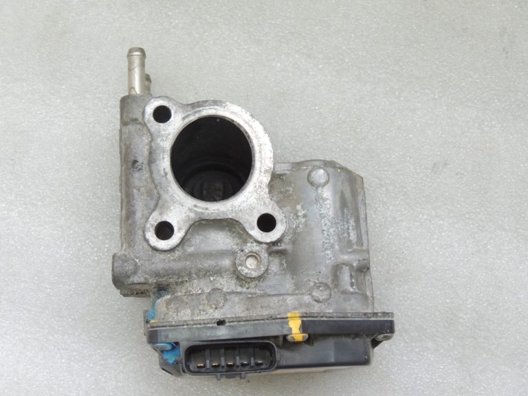 Toyota Hilux VII 2.5 D-4D 2KD-FTV EGR vārsts EGR vārsts 25800-30200